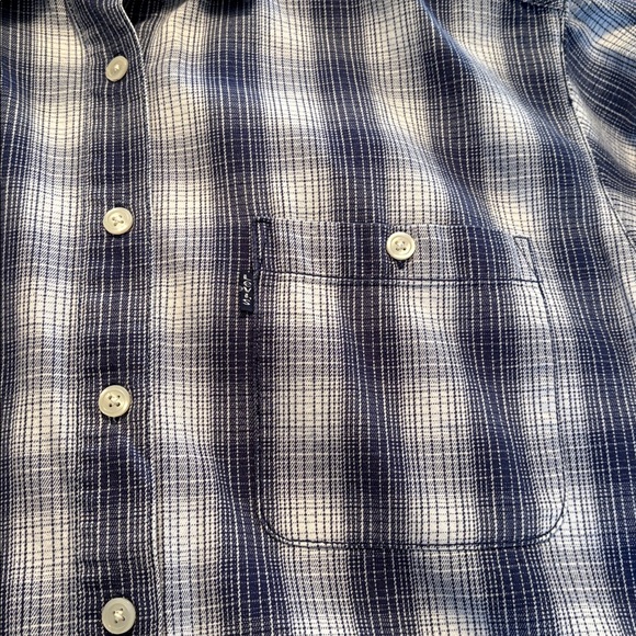 Levi’s Button Down Shirt (Large) - Picture 3 of 7